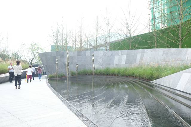 1-20111G62313G5.jpg