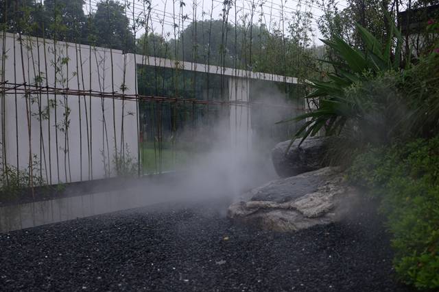 2-201204160921444.jpg
