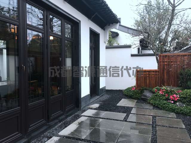 2-20121GG241B1.jpg