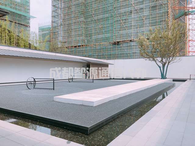 2-20122G54244O2.JPG
