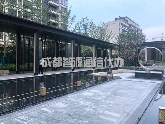2-2103241G936406.JPG